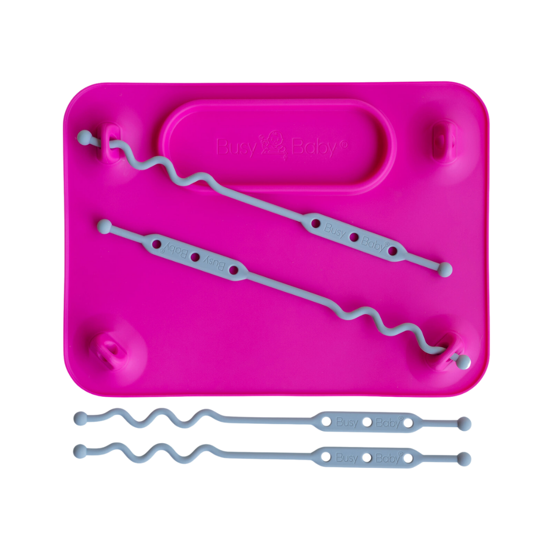 Alfombra de silicona de bebé ocupada con correas de juguete